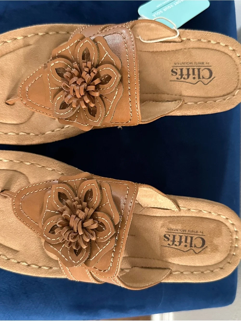 Cliffs by White Mountain Tan Floral Leather Thong Sandals, 9M, NWOT